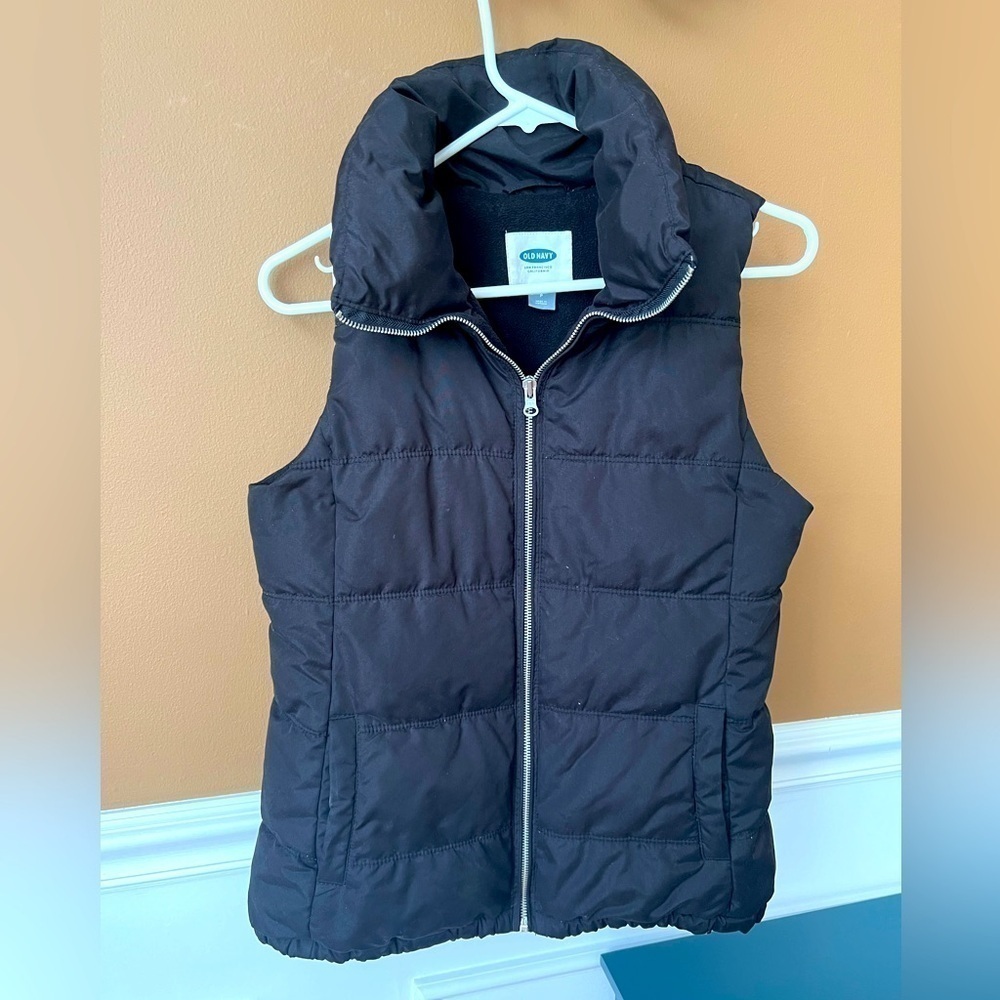 OLD NAVY Women’s Black Jack Puffer Vest Size Small Winter Warm Camping Skiing